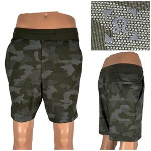 Lululemon T.H.E. Short Mens Medium Linerless 8" Camouflage lm7apis Green